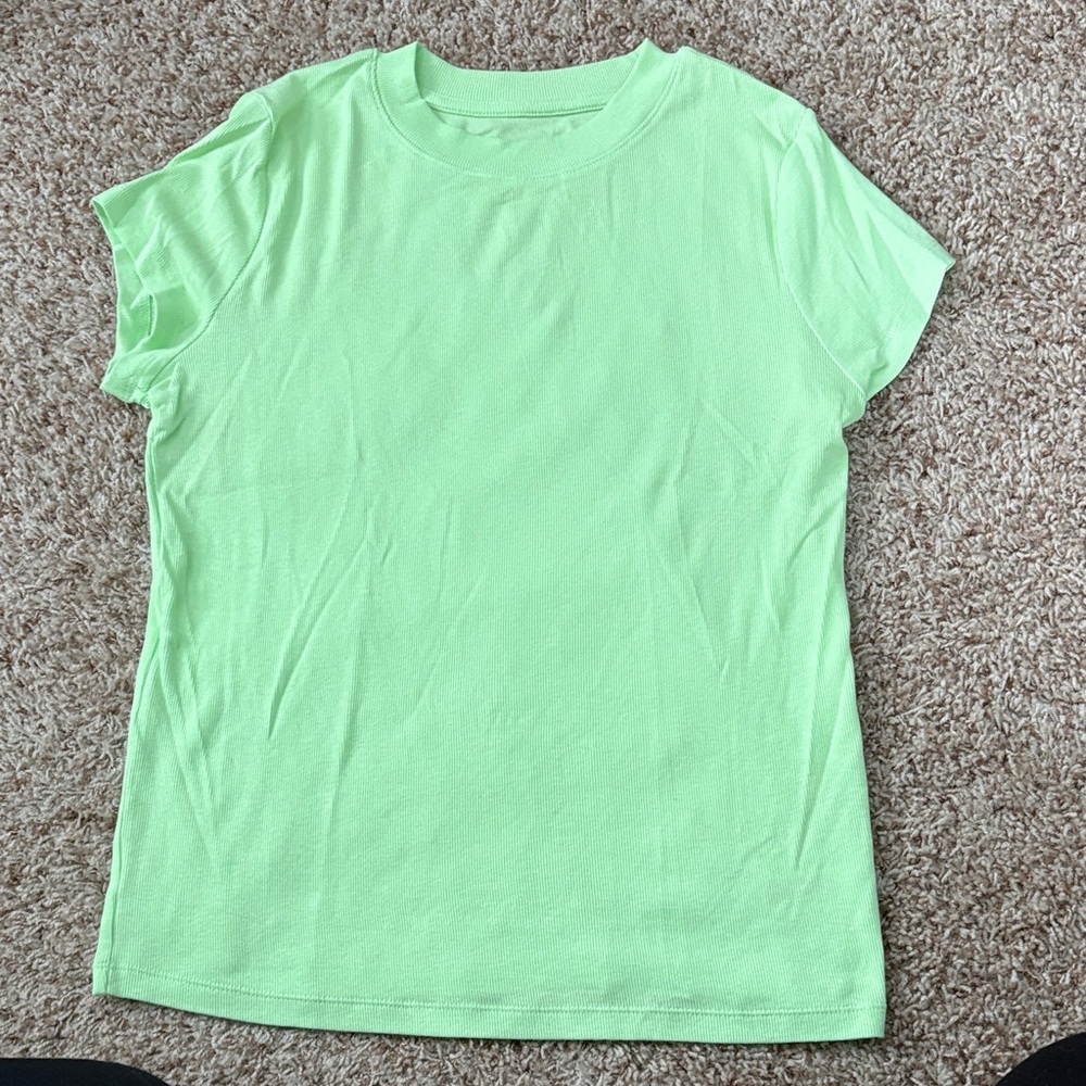 A New Day Bright Green Short Sleeve Large Tee NWOT